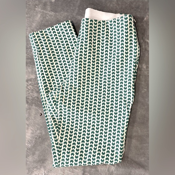 A New Day Women’s Green Patterned Pants - Picture 1 of 10